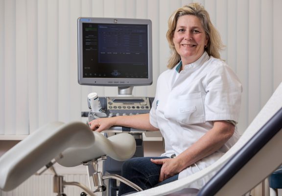 Dr. Kim Boers